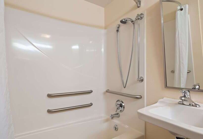 فندق Best Western Nittany Inn Milroy