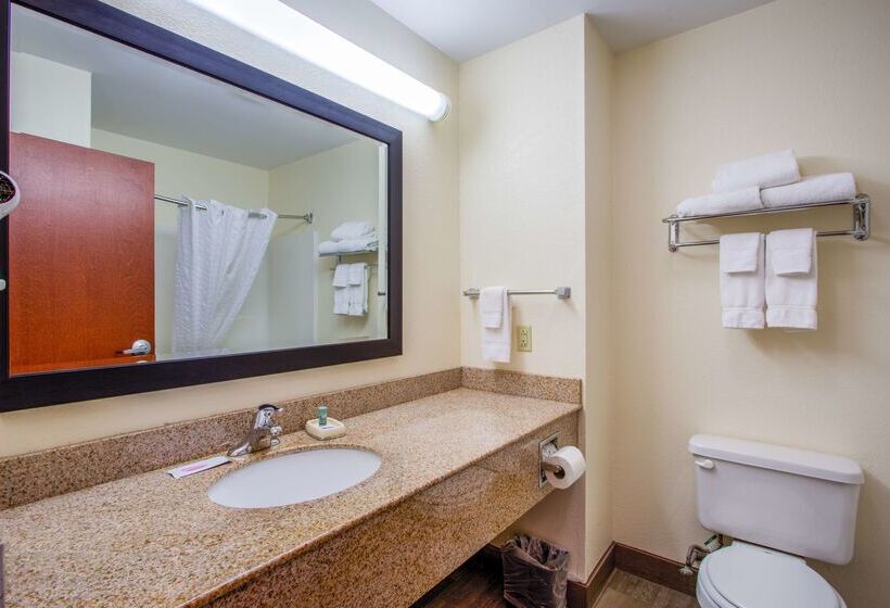 فندق Best Western Nittany Inn Milroy