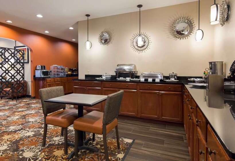 فندق Best Western Plaquemine Inn