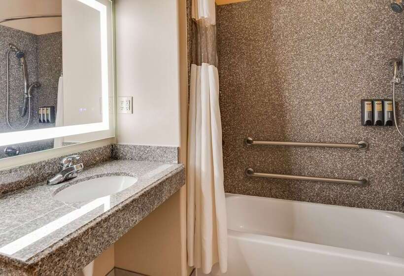 فندق Best Western Plus Battleground Inn & Suites