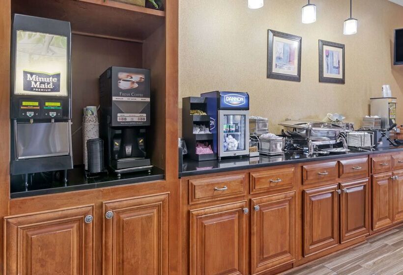 호텔 Best Western Plus Bradbury Inn And Suites