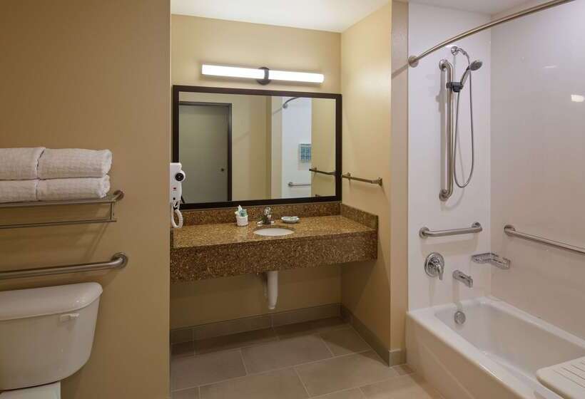 فندق Best Western Bronco Inn