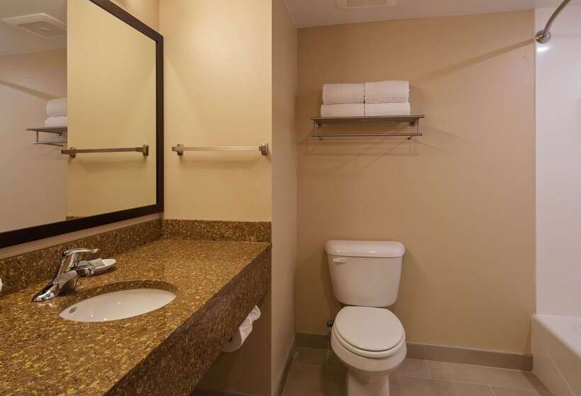 فندق Best Western Bronco Inn