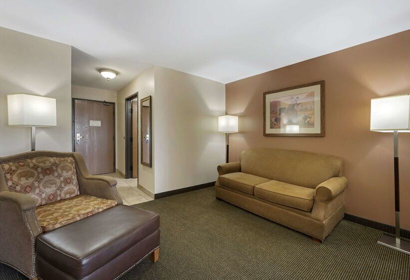 هتل Best Western Plus Country Inn & Suites