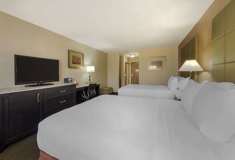 هتل Best Western Plus Country Inn & Suites