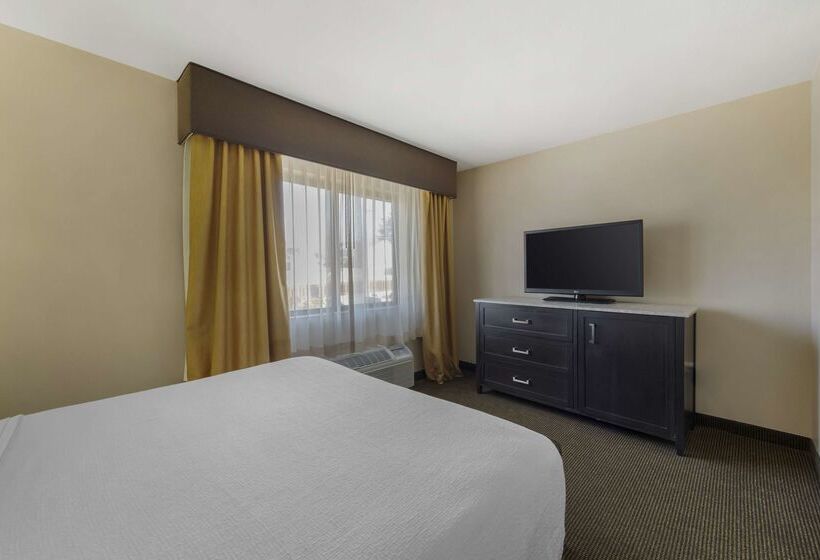 هتل Best Western Plus Country Inn & Suites