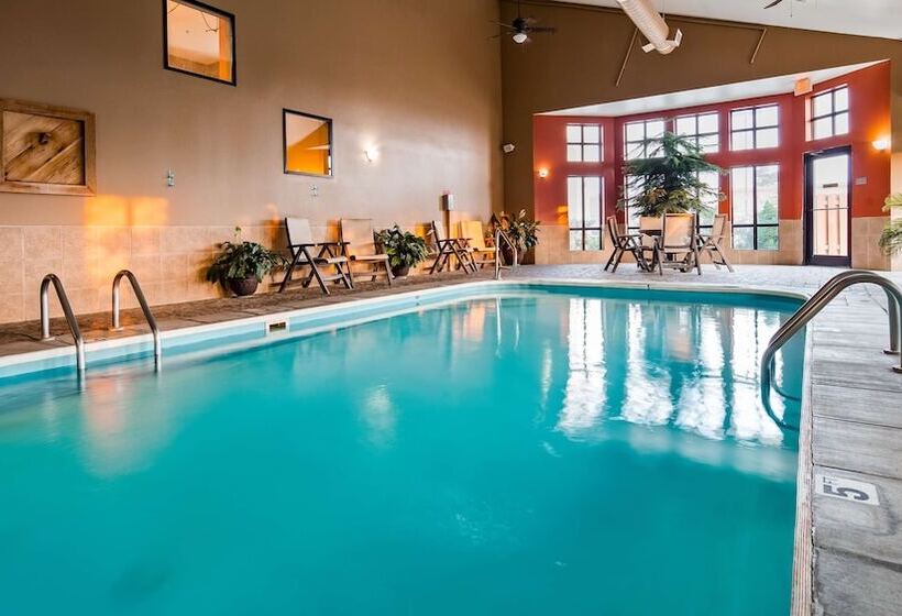 هتل Best Western Plus Country Inn & Suites
