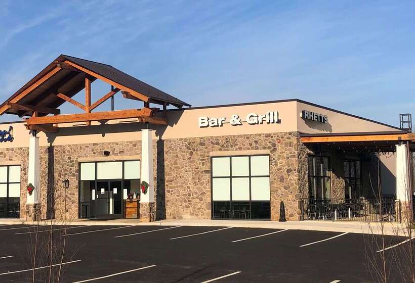 فندق Best Western Plus Crossroads Inn & Suites