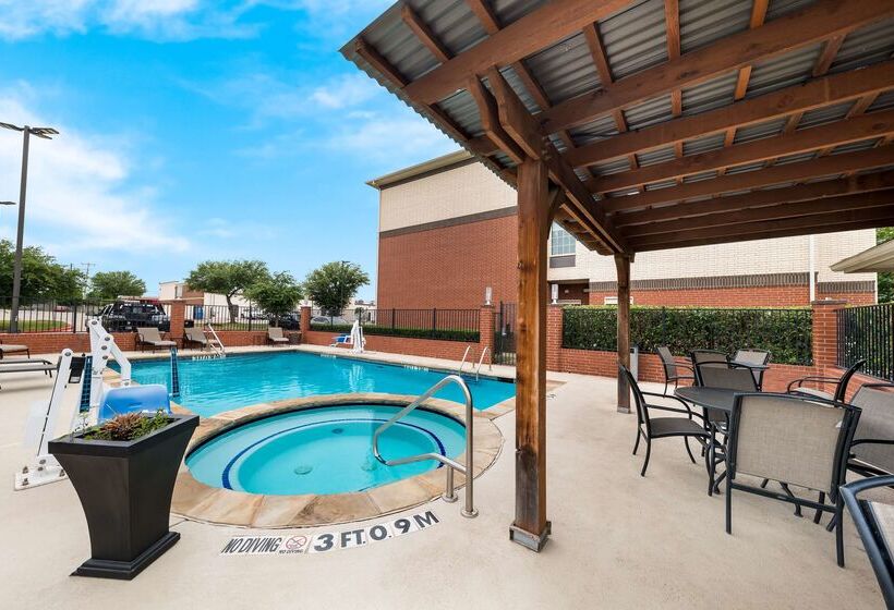 Отель Best Western Plus Lake Dallas Inn & Suites