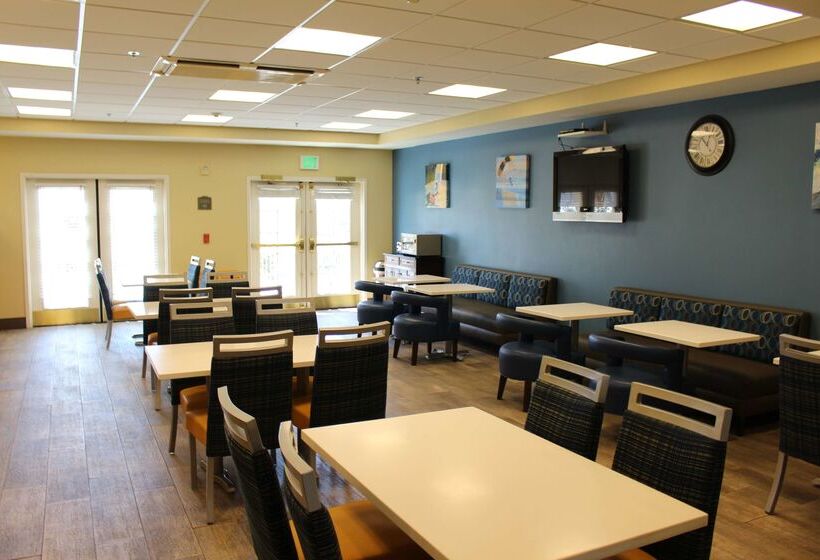 ホテル Best Western Plus Lake Elsinore Inn & Suites