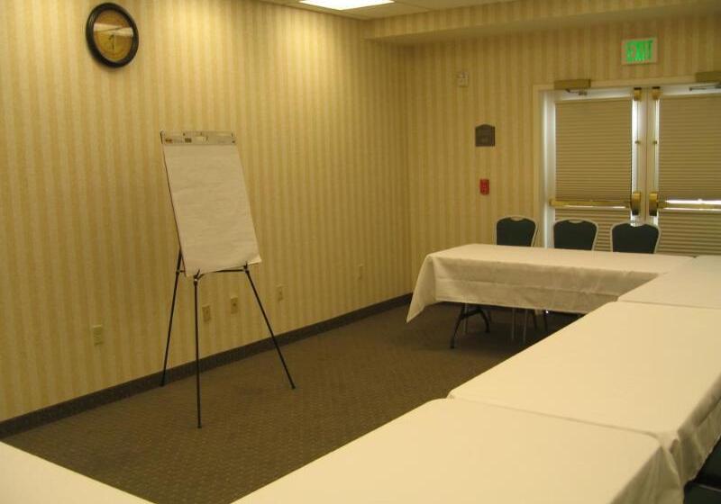 ホテル Best Western Plus Lake Elsinore Inn & Suites