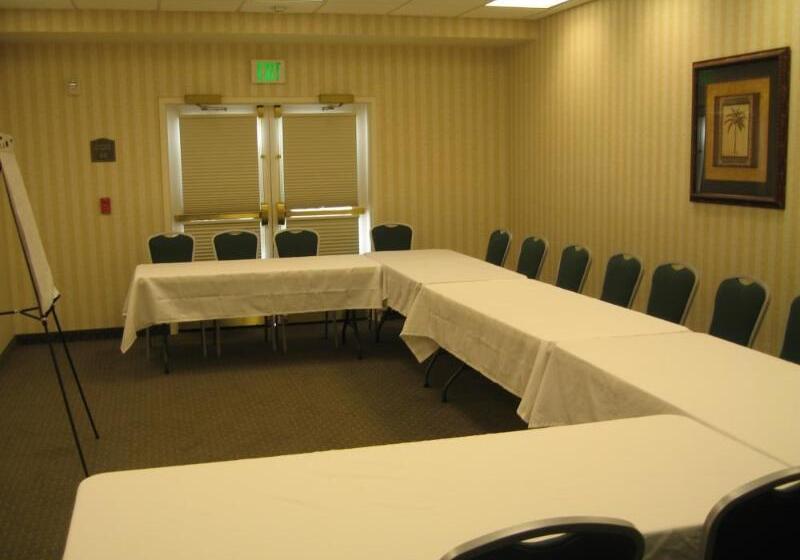 ホテル Best Western Plus Lake Elsinore Inn & Suites