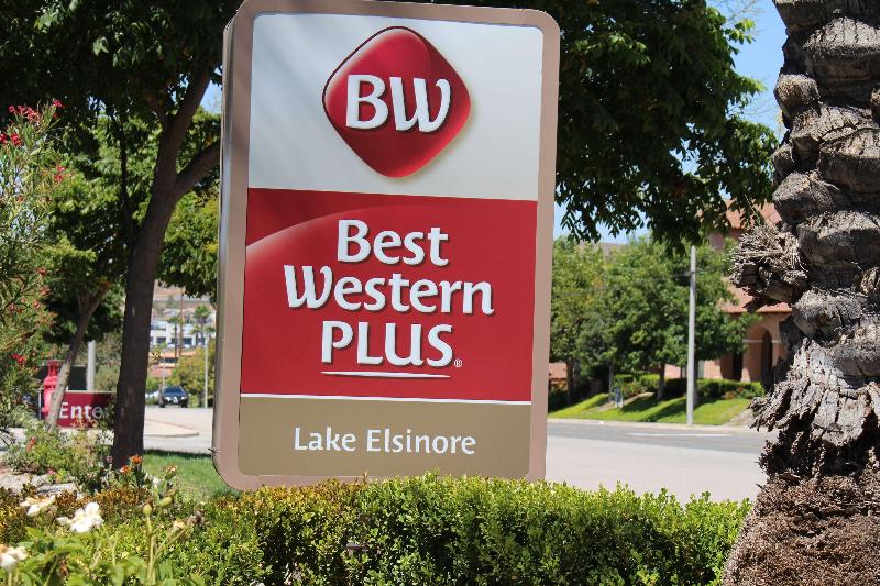 ホテル Best Western Plus Lake Elsinore Inn & Suites