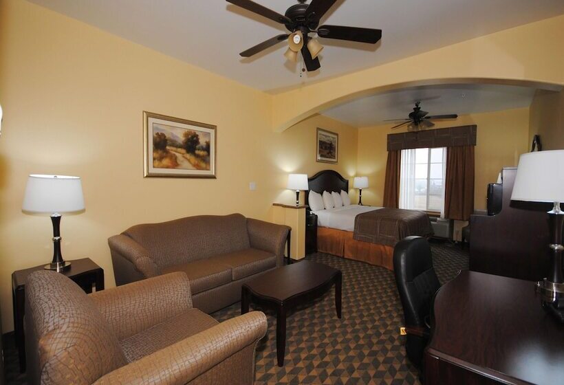 Отель Best Western Plus Manvel Inn & Suites