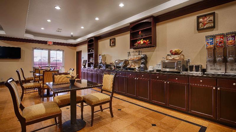 Отель Best Western Plus Manvel Inn & Suites