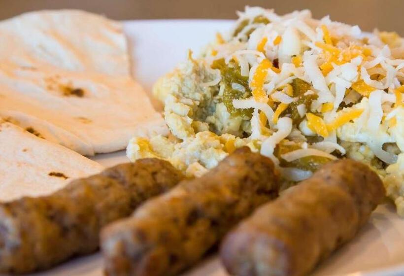 Отель Best Western Plus Montezuma Inn And Suites