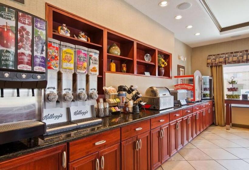 Отель Best Western Plus Montezuma Inn And Suites