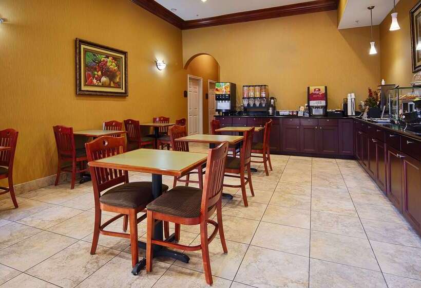 호텔 Best Western Plus New Caney Inn & Suites