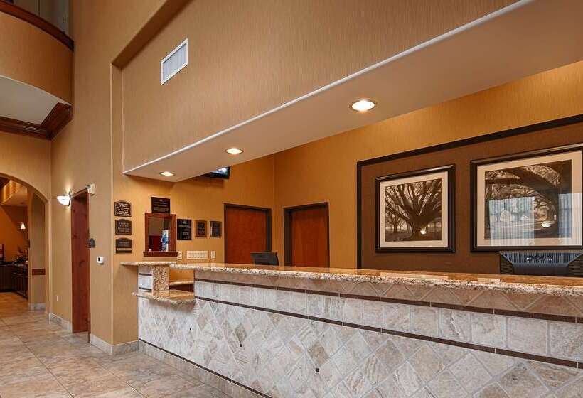 호텔 Best Western Plus New Caney Inn & Suites