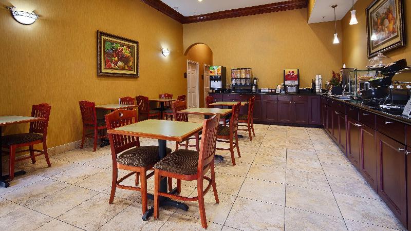호텔 Best Western Plus New Caney Inn & Suites