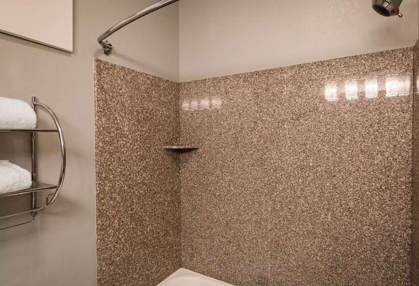 Отель Best Western Plus New Cumberland