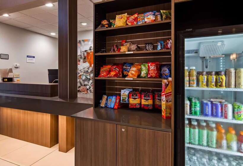 Отель Best Western Plus New Cumberland