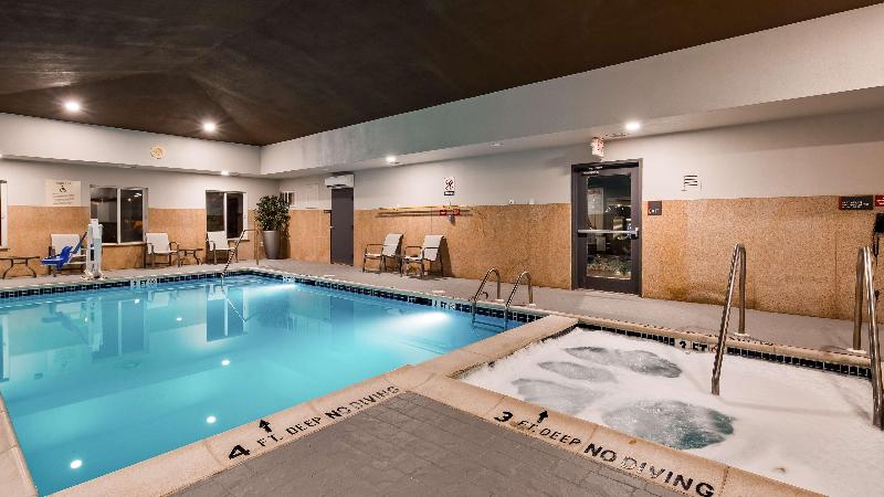 هتل Best Western Plus New Cumberland