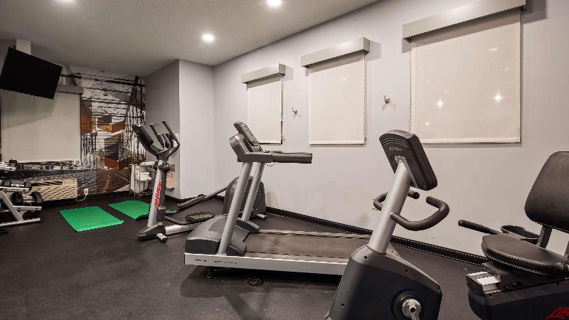 هتل Best Western Plus New Cumberland
