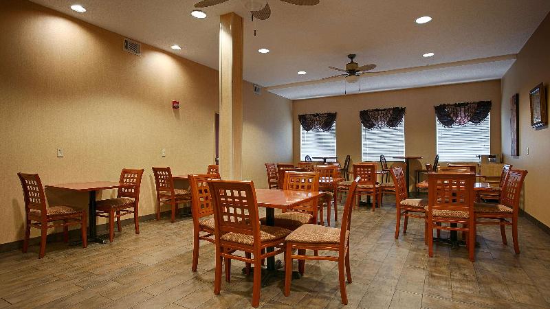 Отель Best Western Plus New Cumberland