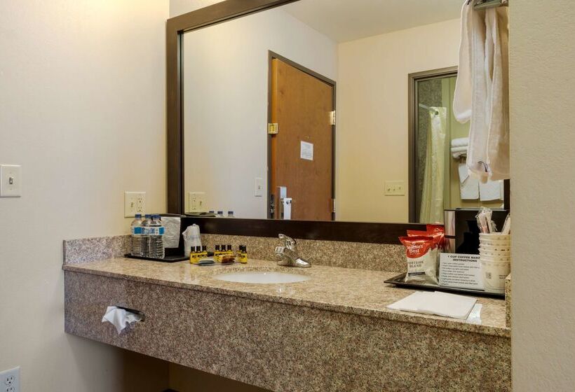 Отель Best Western Plus Red River Inn