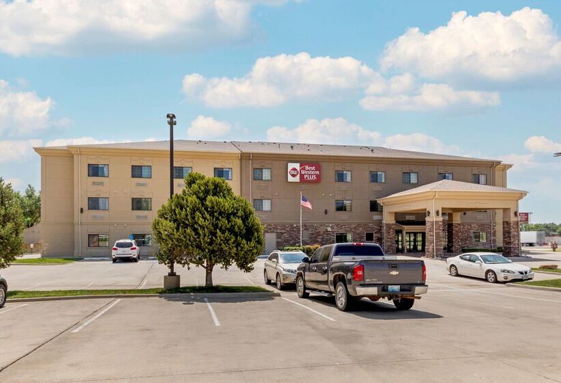 בית מלון כפרי Best Western Plus Red River Inn