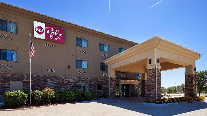 Отель Best Western Plus Red River Inn
