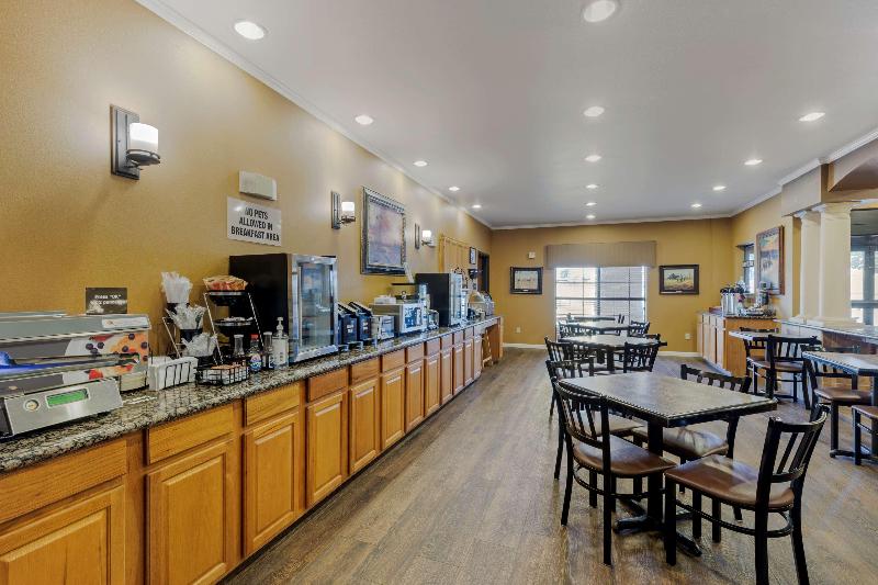 בית מלון כפרי Best Western Plus Red River Inn