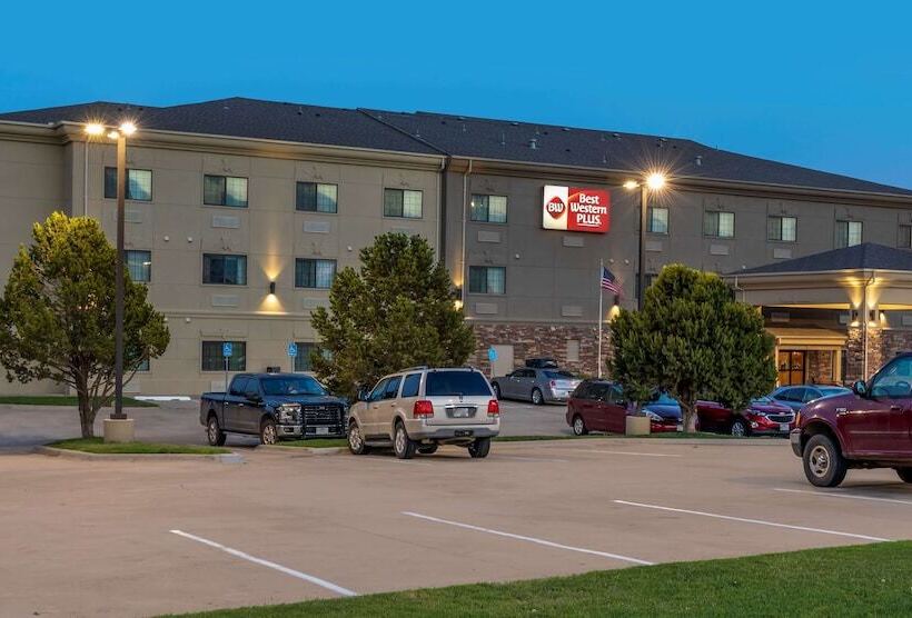 בית מלון כפרי Best Western Plus Red River Inn