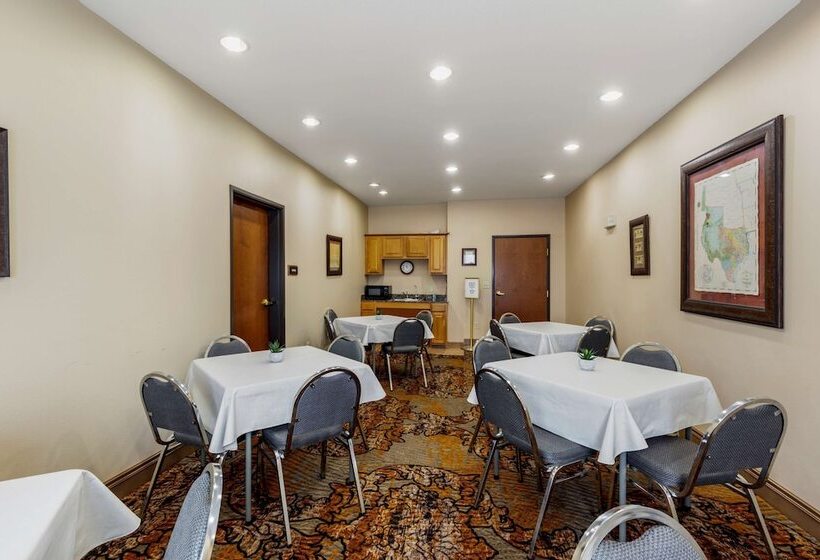 בית מלון כפרי Best Western Plus Red River Inn