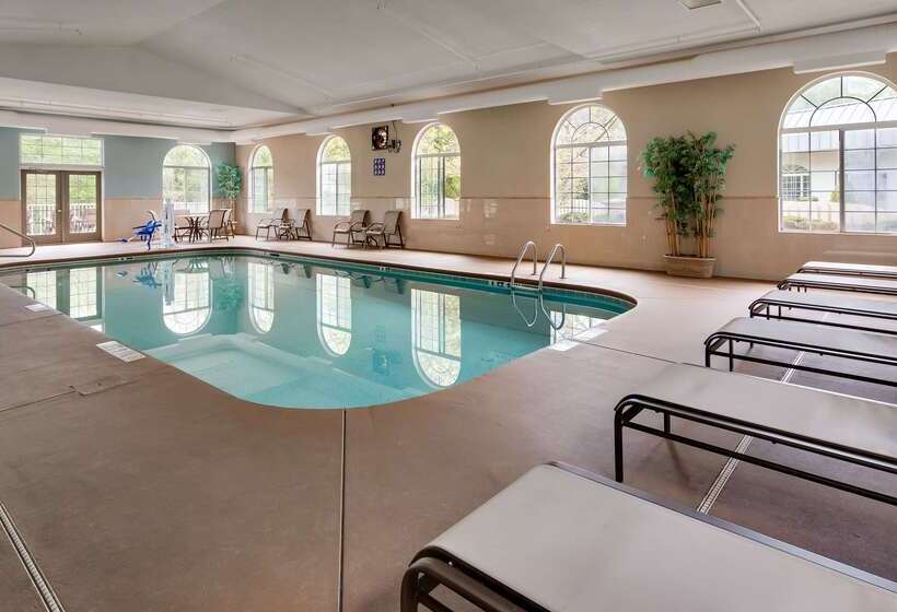 ホテル Best Western Plus River Escape Sylva / Dillsboro