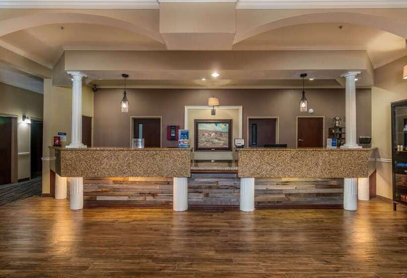 Отель Best Western Plus Shamrock Inn & Suites