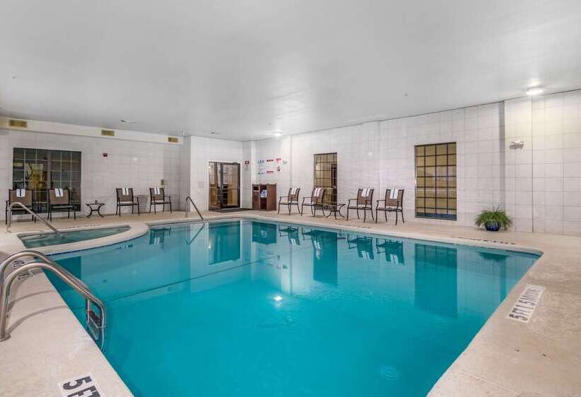 Отель Best Western Plus Shamrock Inn & Suites