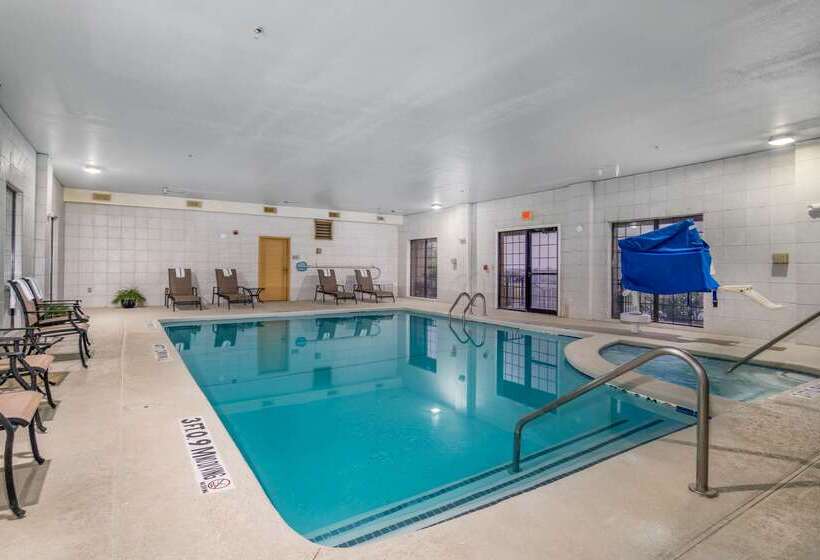 Отель Best Western Plus Shamrock Inn & Suites