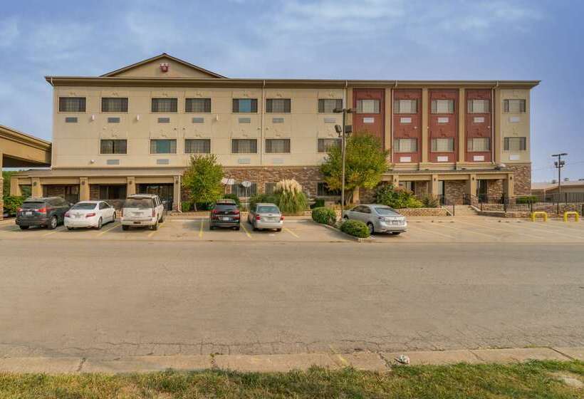 호텔 Best Western Plus Shamrock Inn & Suites