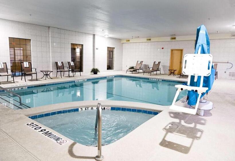 Отель Best Western Plus Shamrock Inn & Suites