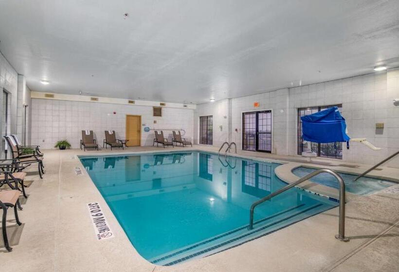 Отель Best Western Plus Shamrock Inn & Suites