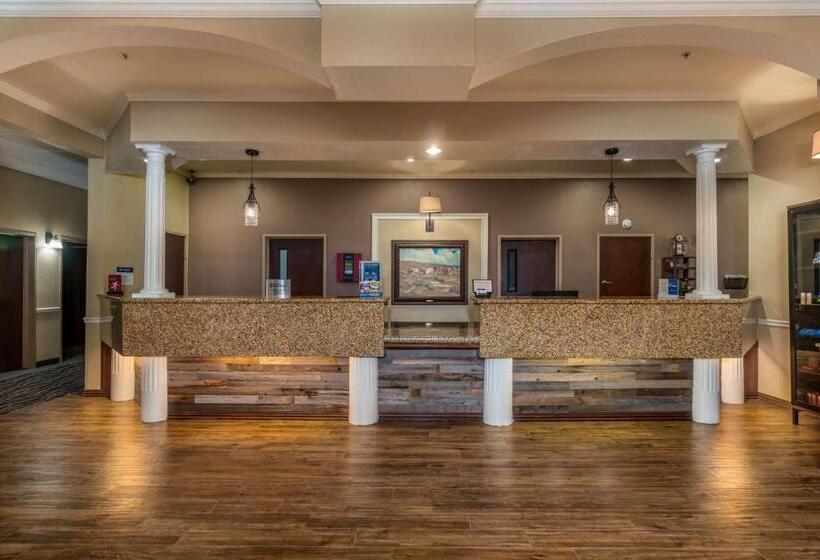 Отель Best Western Plus Shamrock Inn & Suites