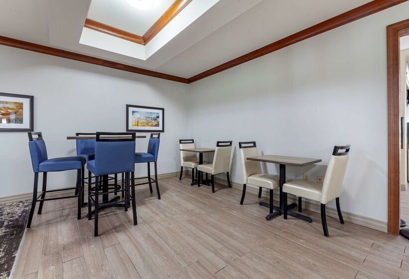 فندق Best Western Plus Sparta Trail Lodge