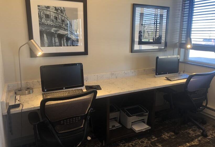 فندق Best Western Plus Sparta Trail Lodge