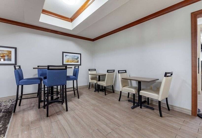 فندق Best Western Plus Sparta Trail Lodge