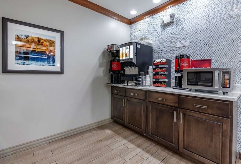 فندق Best Western Plus Sparta Trail Lodge