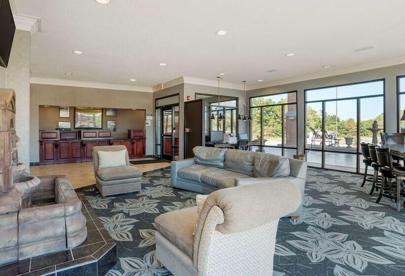 Best Western Plus Two Rivers Hotel & Suites