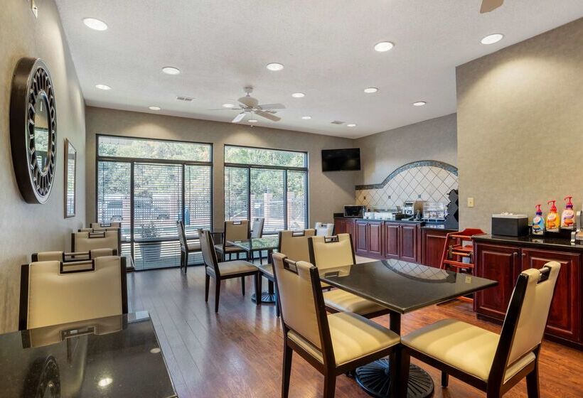 Best Western Plus Two Rivers Hotel & Suites