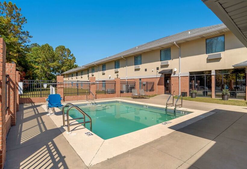 Best Western Plus Two Rivers Hotel & Suites